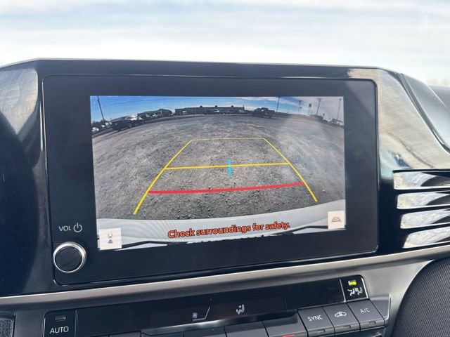 Used 2025 Toyota Camry LE image 13