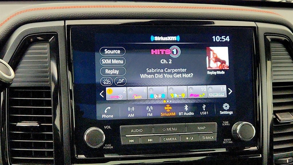 Used 2024 Nissan Titan PRO-4X w/ Pro-4x Convenience Package AWD/4WD image 18