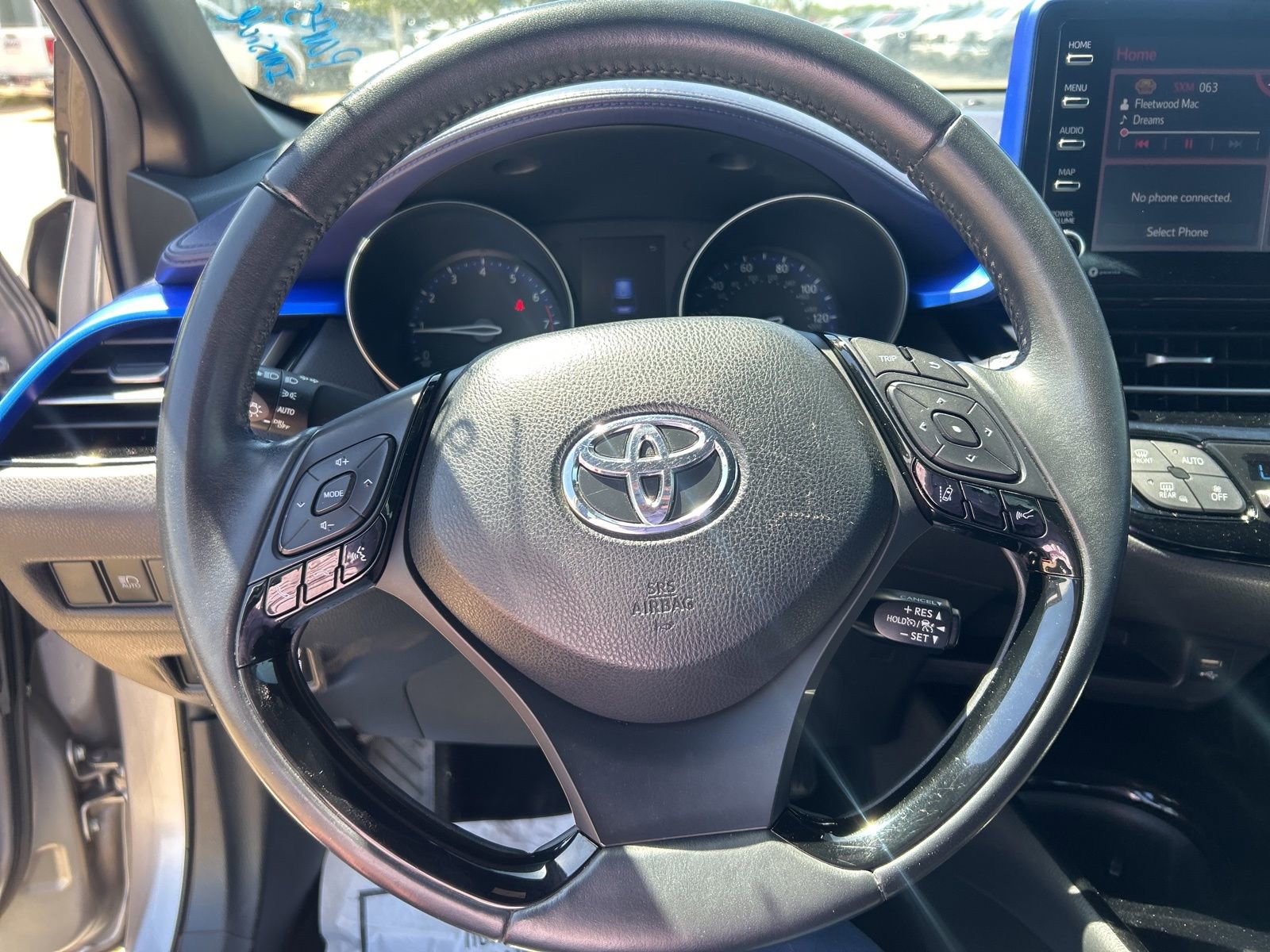 Used 2020 Toyota C-HR XLE image 14