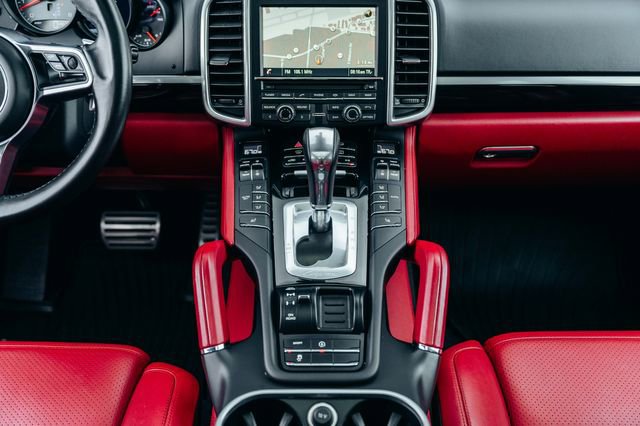 Used 2016 Porsche Cayenne S AWD/4WD image 53