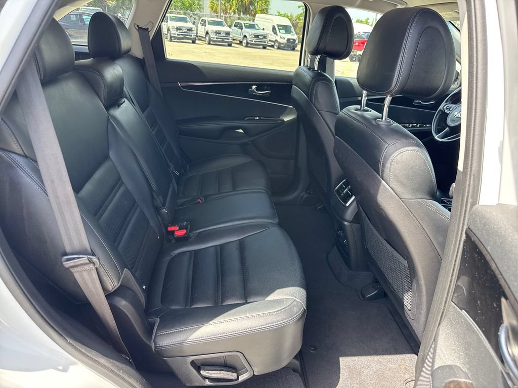 Used 2016 Kia Sorento EX FWD image 24