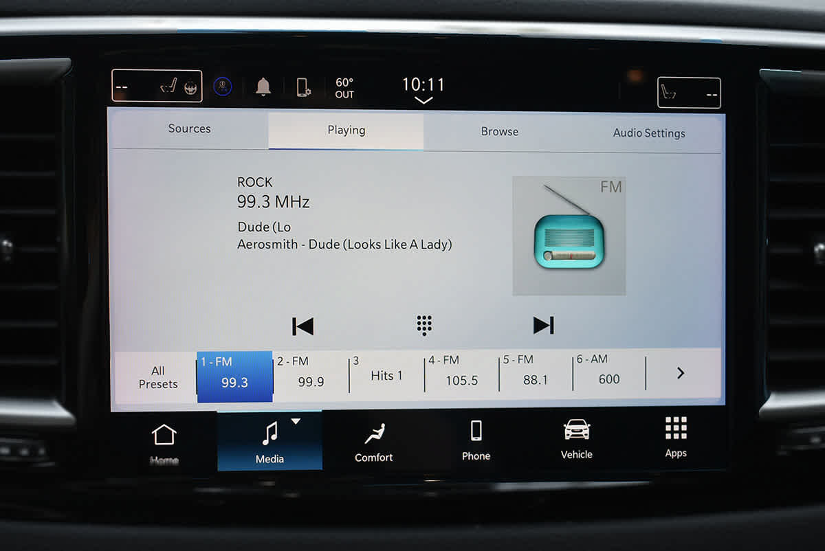 Used 2023 Chrysler Pacifica Touring-L FWD image 14