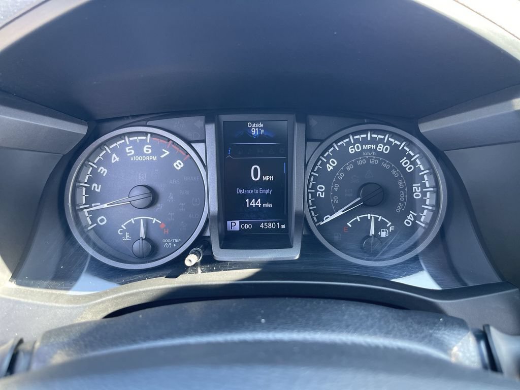 Used 2019 Toyota Tacoma TRD Off-Road AWD/4WD image 11