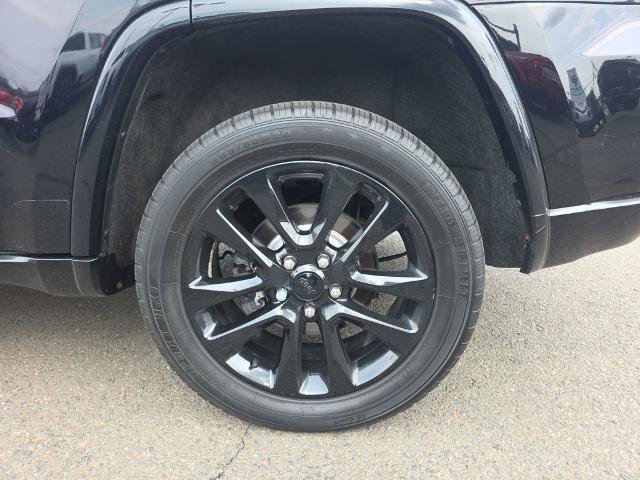 Used 2018 Jeep Grand Cherokee Altitude image 13