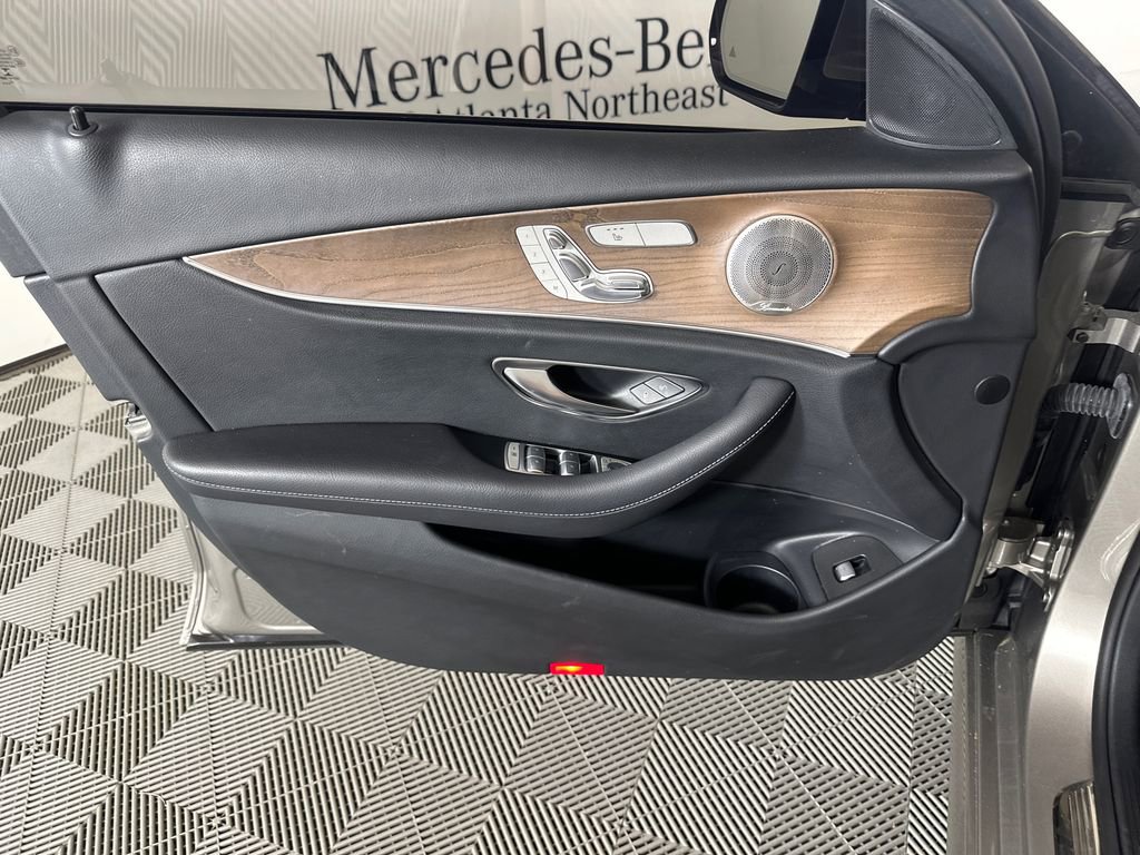Used 2022 Mercedes-Benz E 350 Sedan image 10