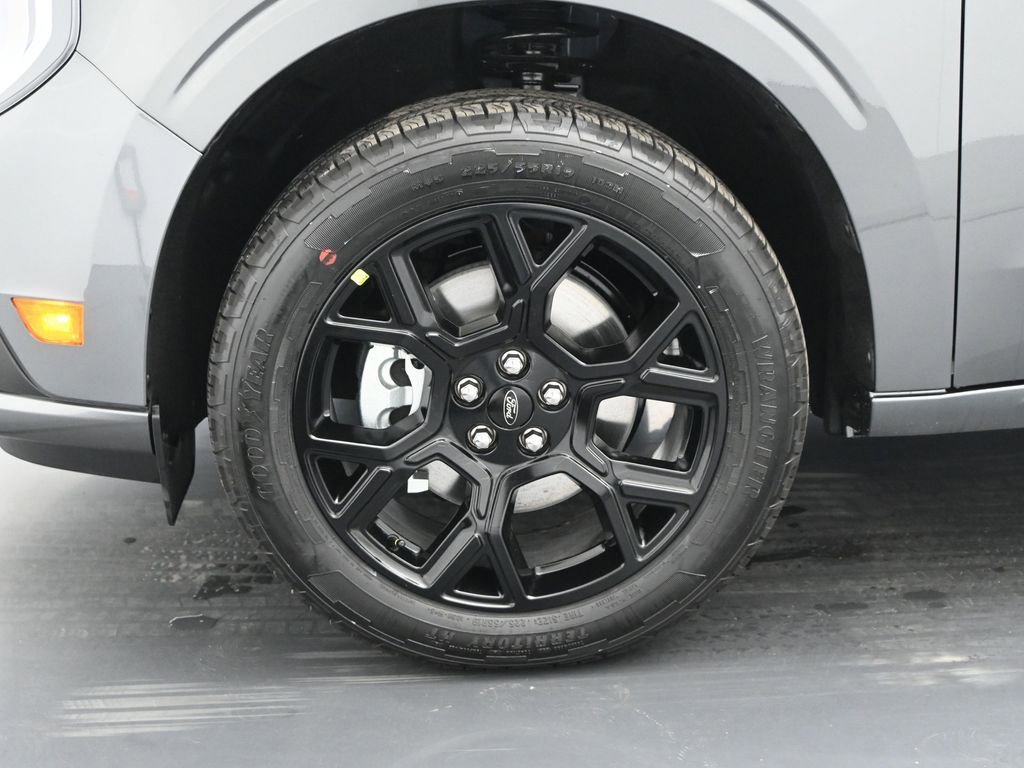 New 2026 Ford Maverick Lobo AWD/4WD image 24