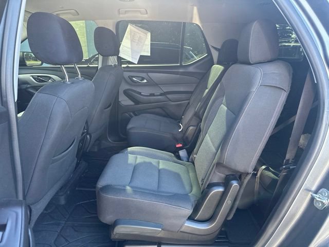 Used 2020 Chevrolet Traverse LT w/ Driver Confidence II Package AWD/4WD image 11