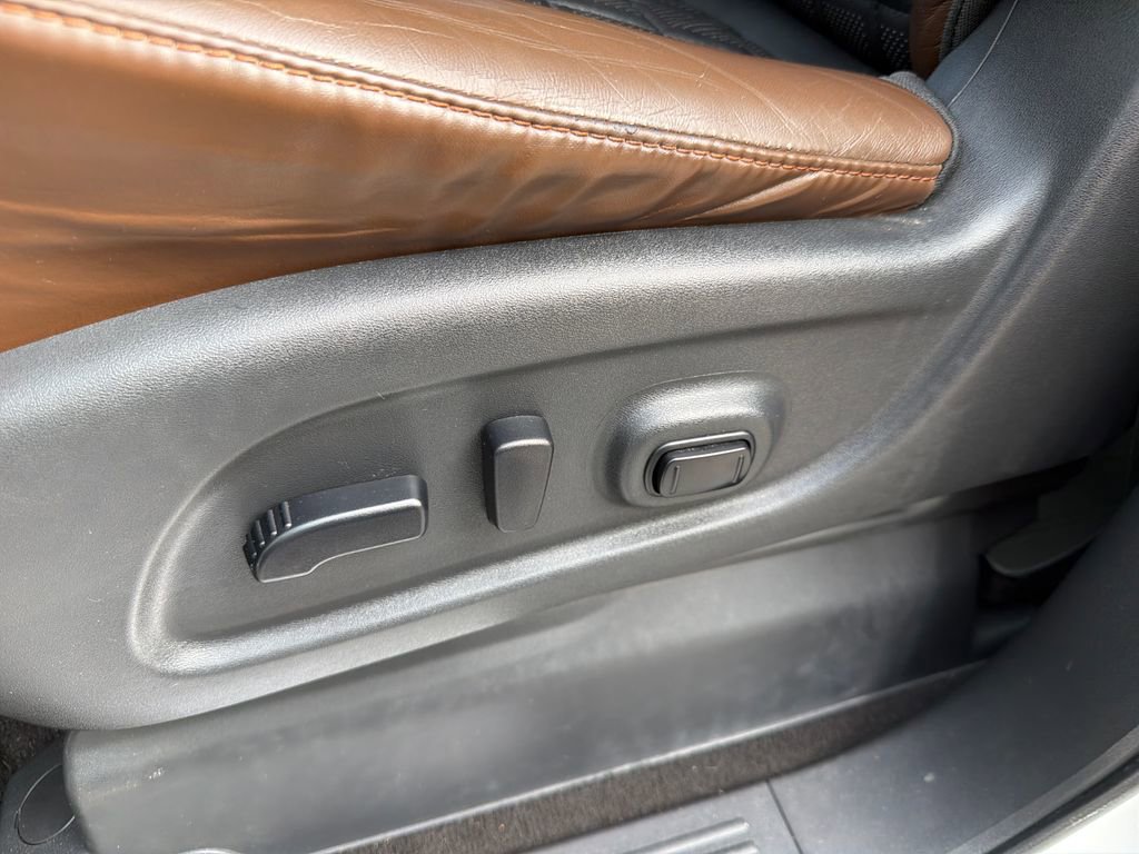 Used 2019 Nissan Titan Platinum Reserve w/ Platinum Utility Package image 18