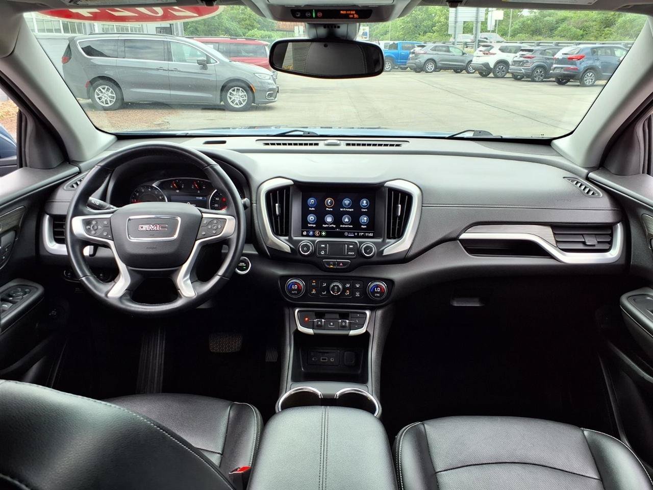 Used 2024 GMC Terrain SLT FWD image 10