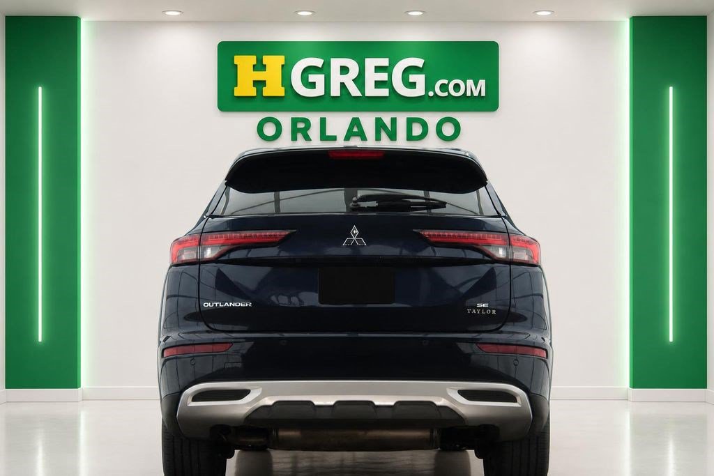 Used 2023 Mitsubishi Outlander SE FWD image 8