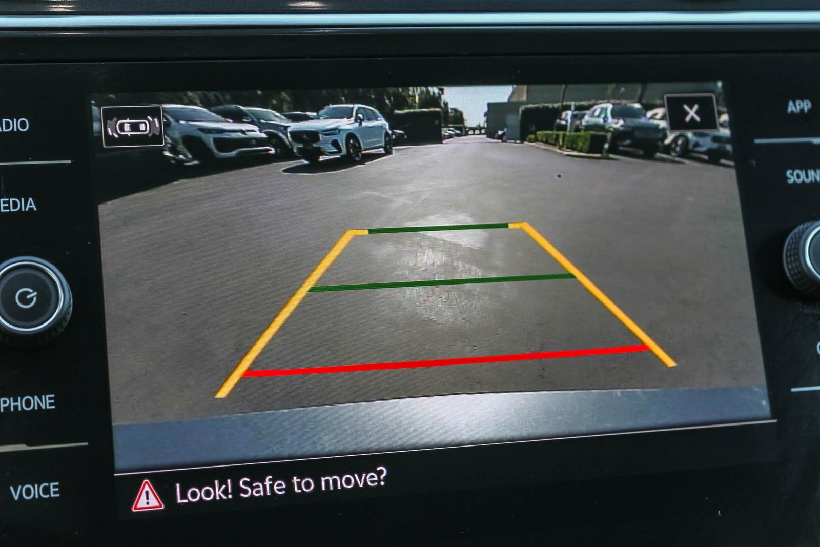 Used 2024 Volkswagen Tiguan Wolfsburg Edition image 25