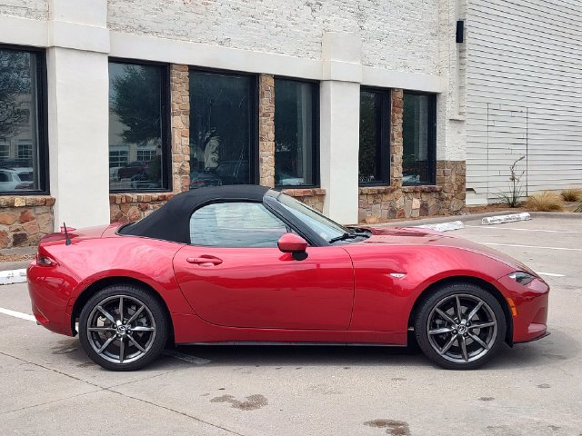 Used 2016 MAZDA MX-5 Miata Grand Touring RWD image 2