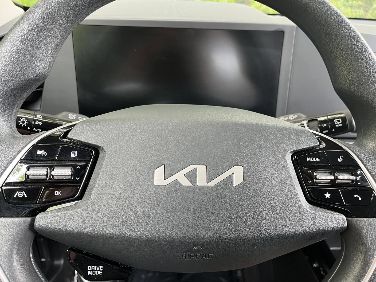 Used 2026 Kia Niro LX FWD image 25