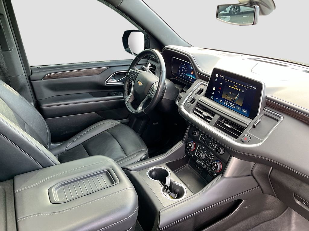 Used 2022 Chevrolet Tahoe Z71 w/ Luxury Package AWD/4WD image 25