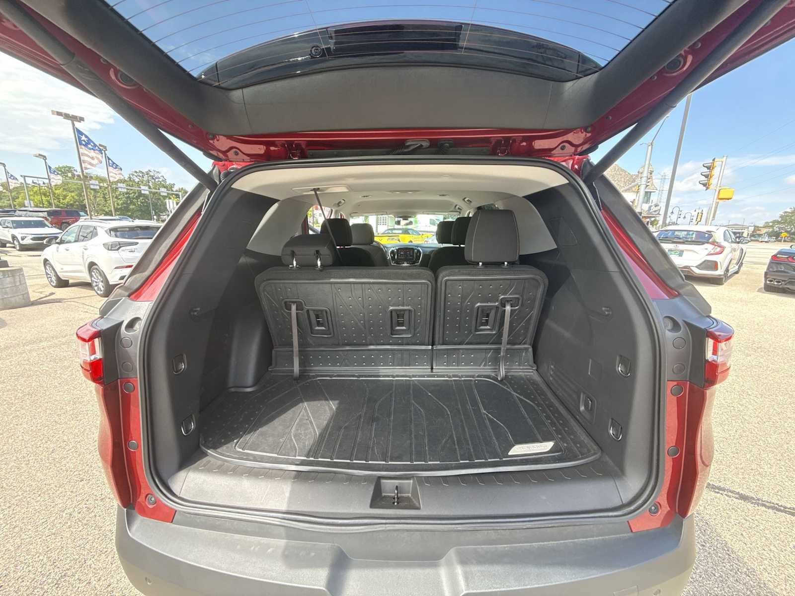 Certified 2021 Chevrolet Traverse LT w/ LPO, Floor Liner Package AWD/4WD image 24