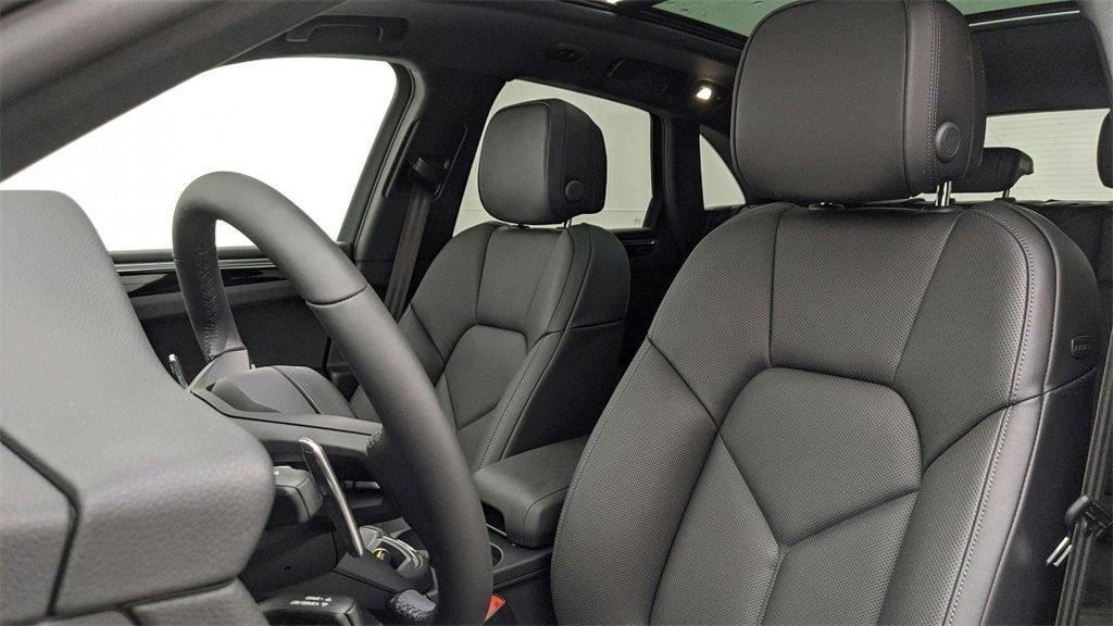 Used 2022 Porsche Macan image 34