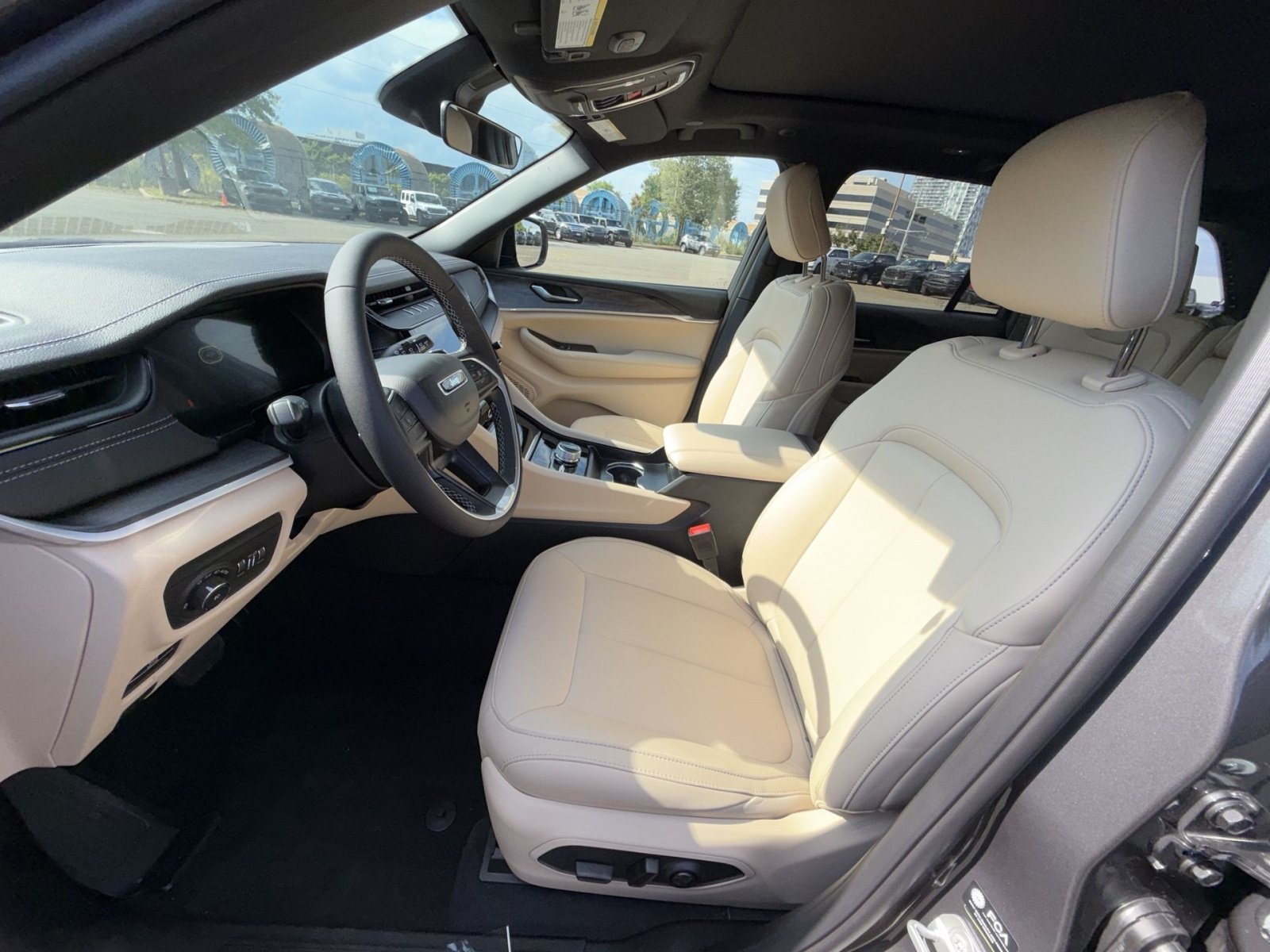 New 2026 Jeep Grand Cherokee Limited AWD/4WD image 13