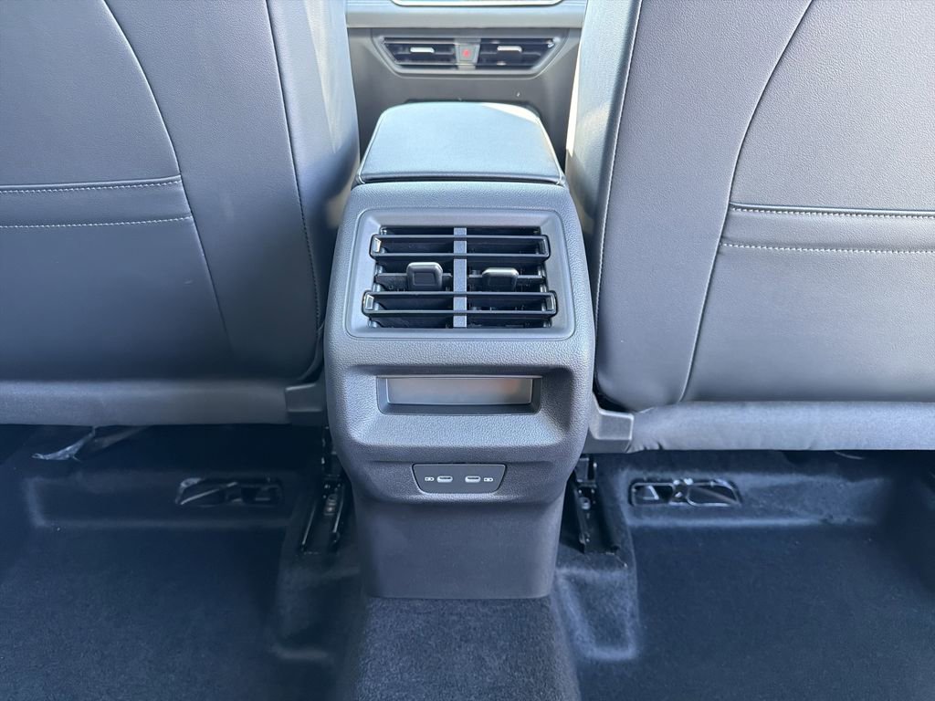 New 2026 Volkswagen Tiguan SE R-Line image 23