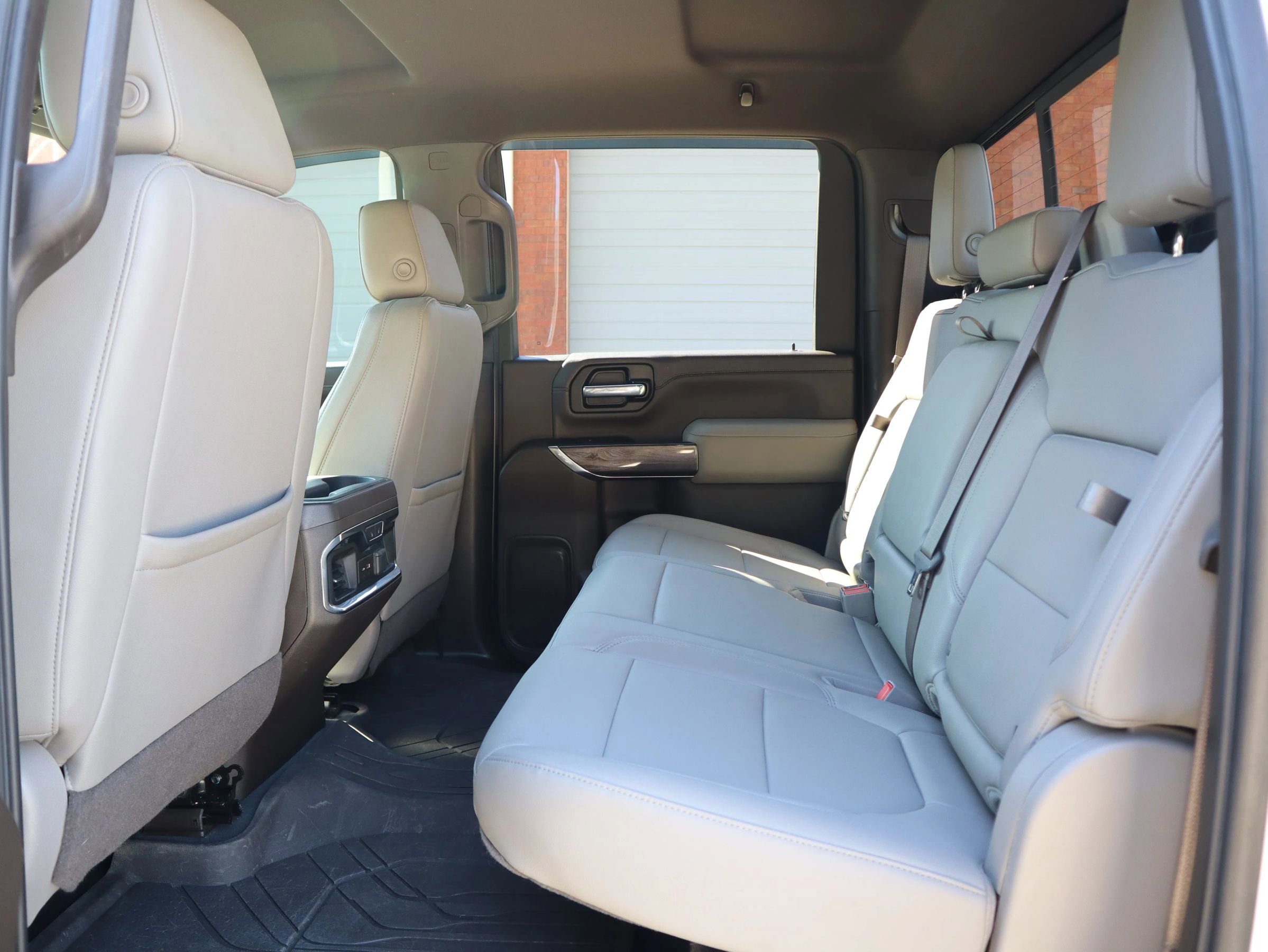 Used 2021 Chevrolet Silverado 2500 LTZ w/ LTZ Convenience Package image 13