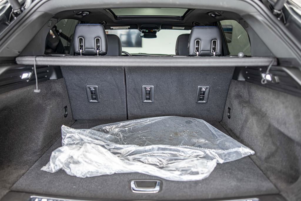 Used 2025 Cadillac XT4 Sport image 18