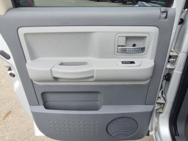 Used 2005 Dodge Dakota Laramie w/ Trailer Tow Group AWD/4WD image 13