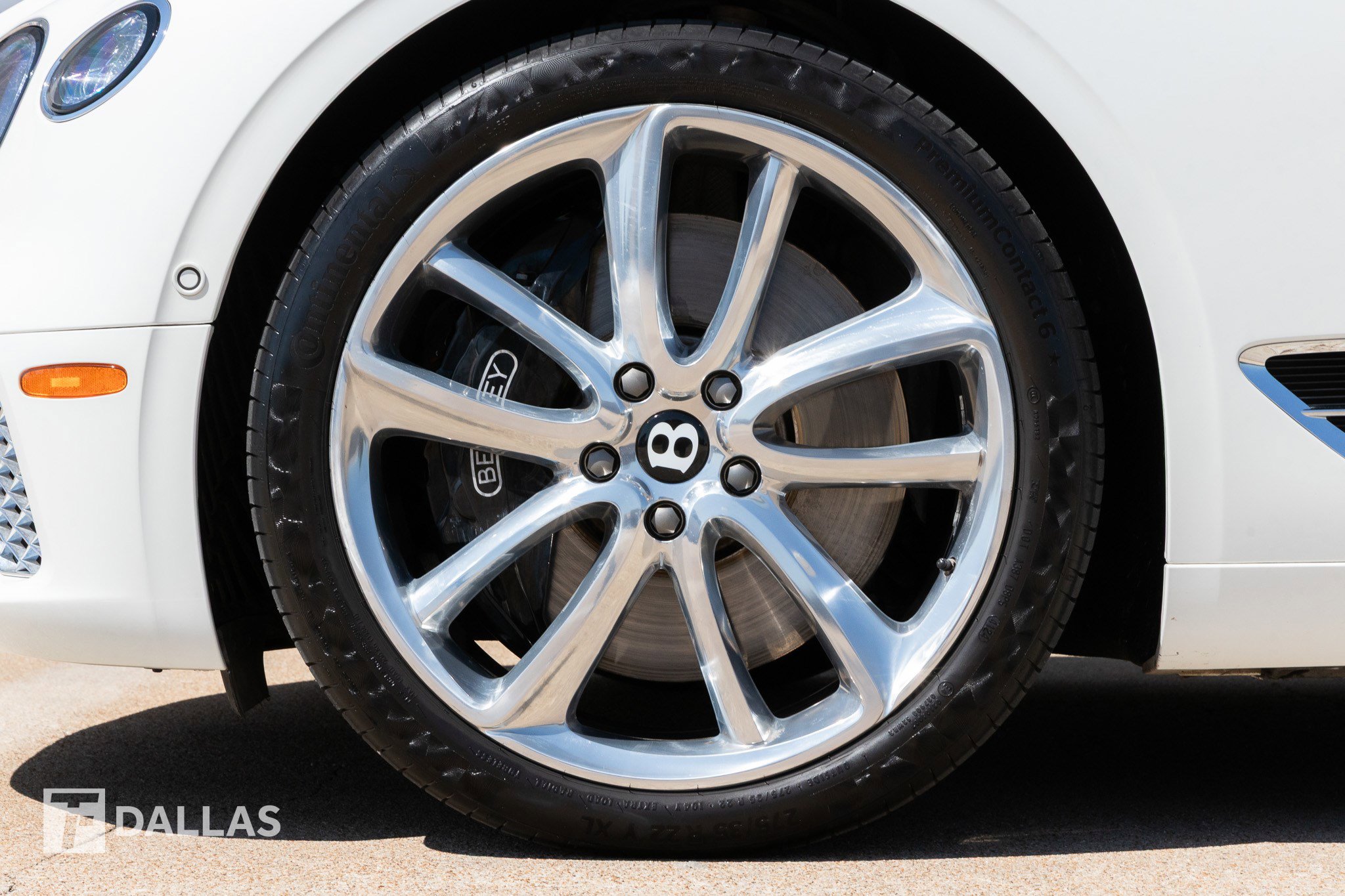 Used 2022 Bentley Continental GT image 8