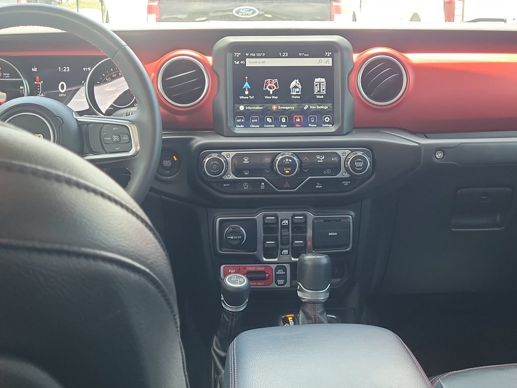 Used 2023 Jeep Gladiator Rubicon w/ LED Lighting Group AWD/4WD image 15