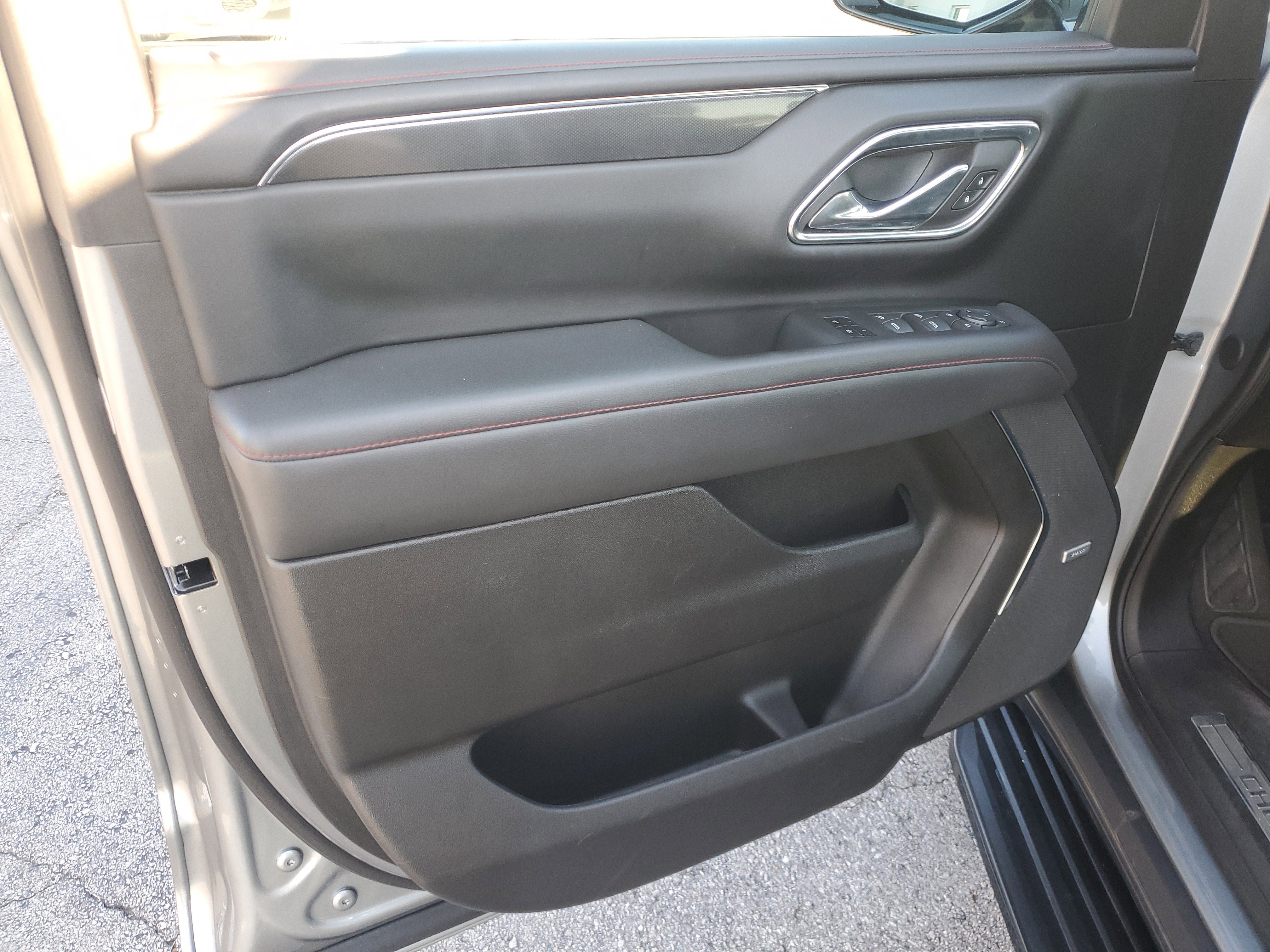 Used 2023 Chevrolet Tahoe RST w/ Sport Performance Package image 10