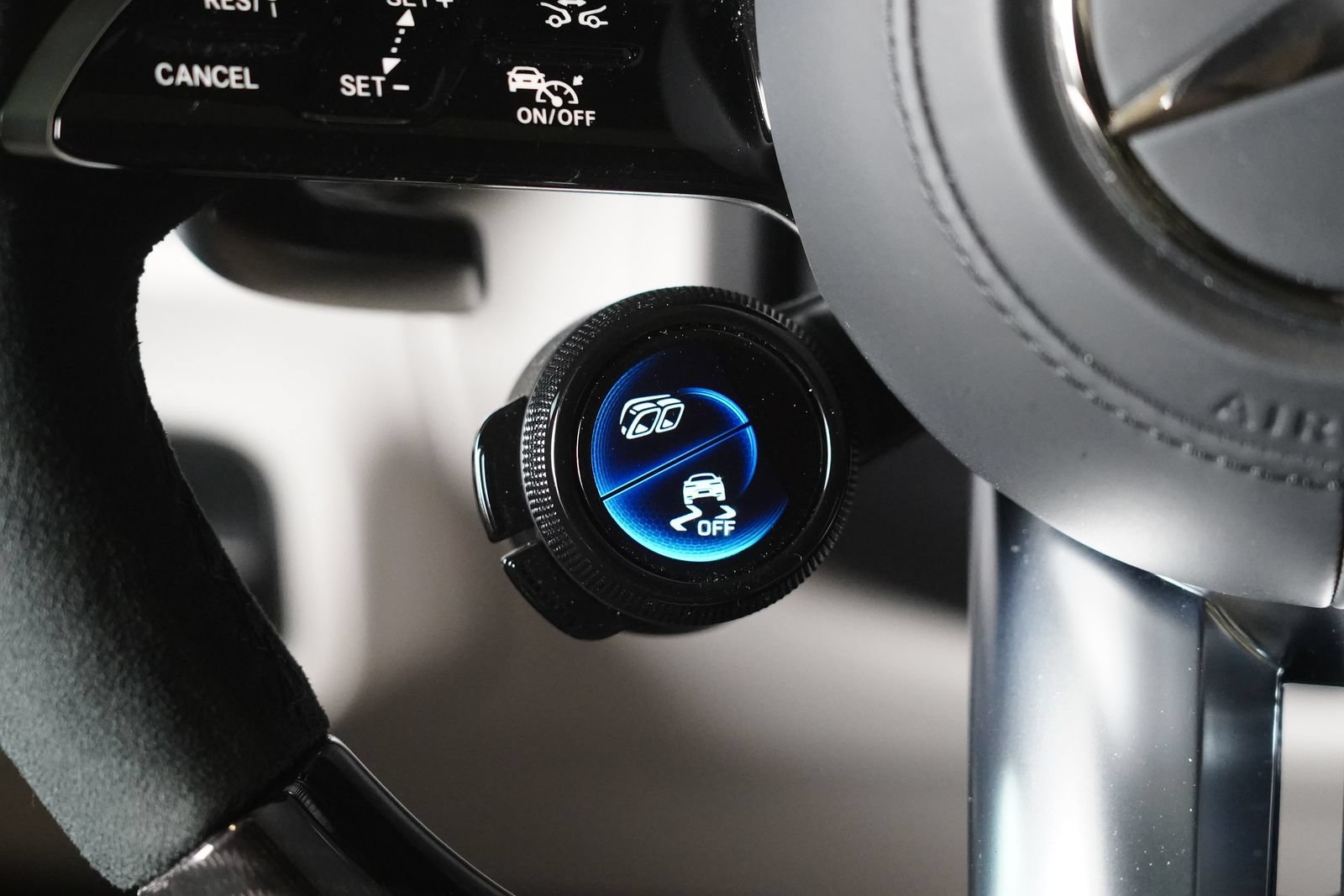 Certified 2025 Mercedes-Benz G 63 AMG 4MATIC image 18