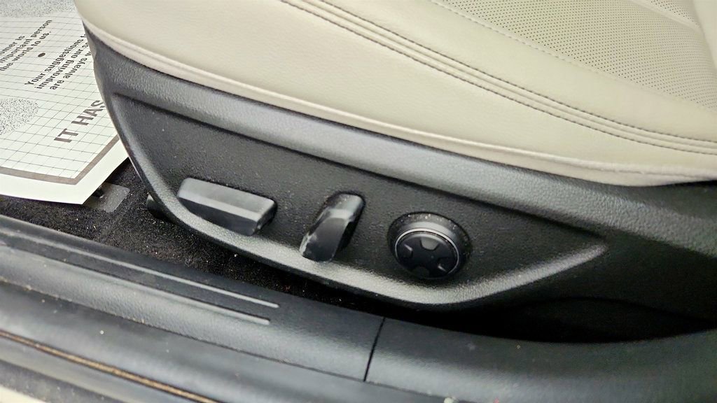 Used 2023 Genesis G70 2.0T AWD/4WD image 10