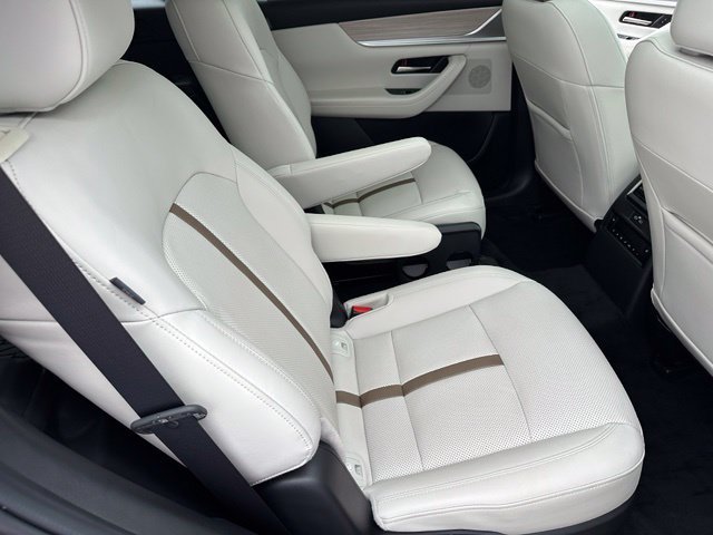 Used 2024 MAZDA CX-90 Plug-In Hybrid w/ Premium Plus AWD/4WD image 12