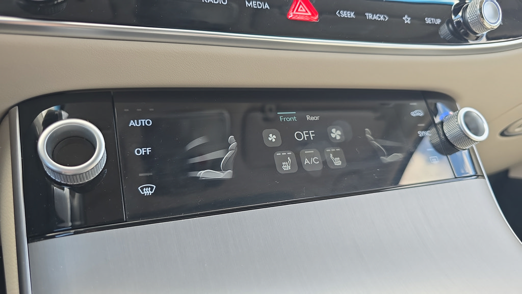 New 2026 Genesis GV70 2.5T Select AWD/4WD image 24