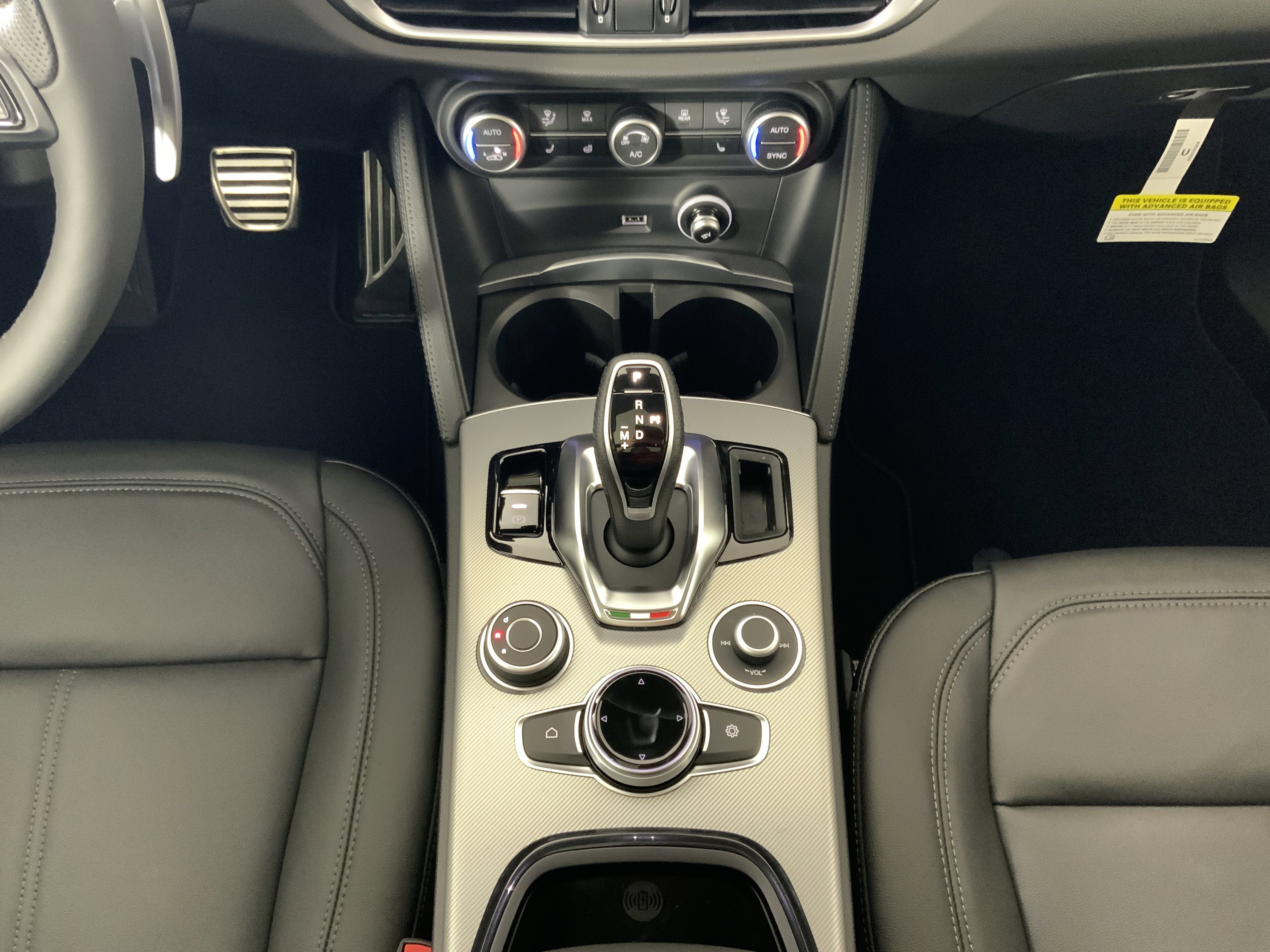 New 2025 Alfa Romeo Stelvio Sprint w/ Convenience Package image 31