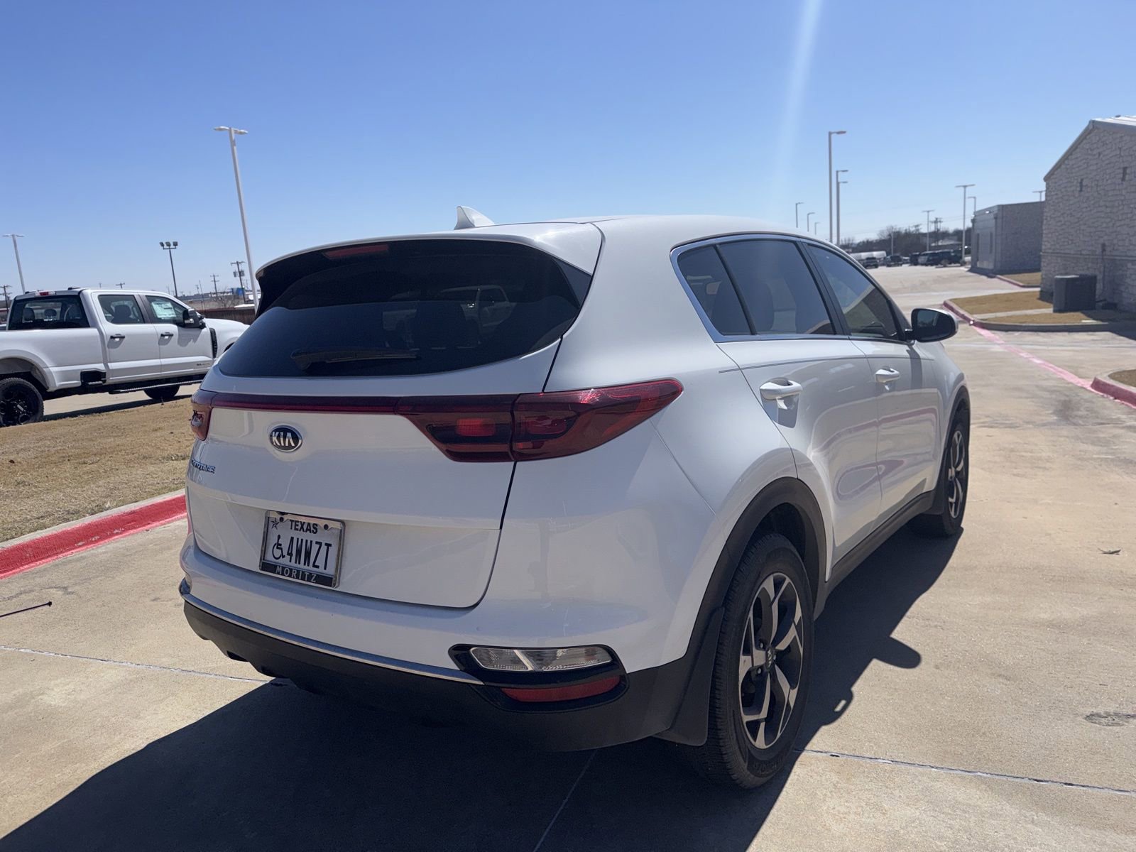 Used 2020 Kia Sportage LX image 5