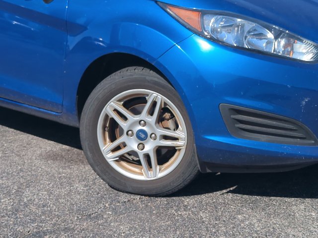 Used 2019 Ford Fiesta SE FWD image 2