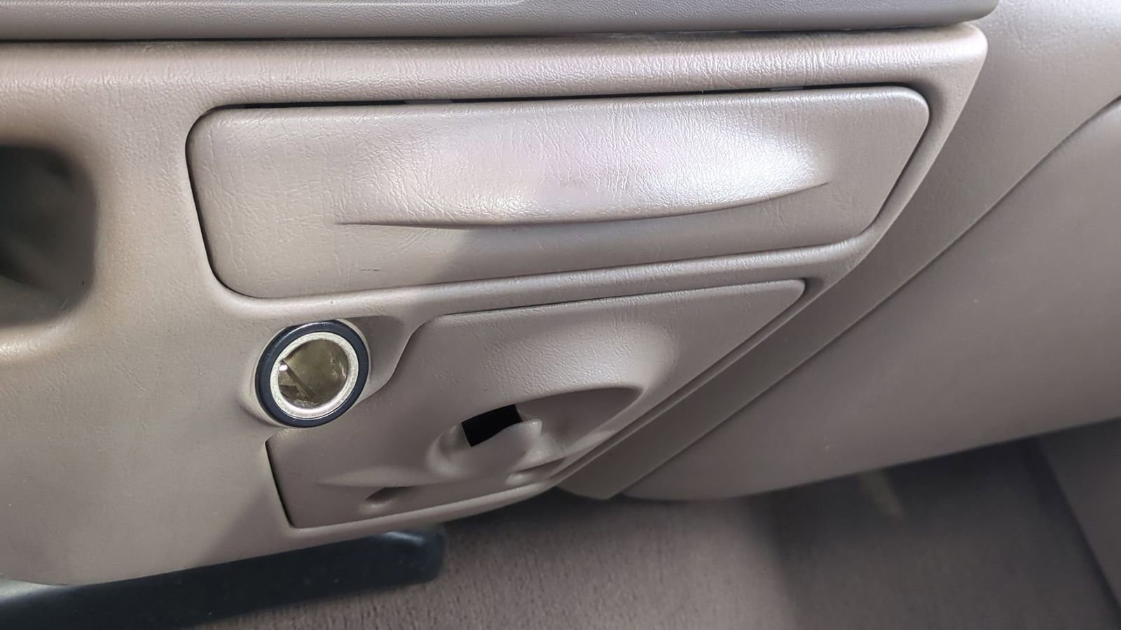 Used 2001 Ford F250 Lariat image 22