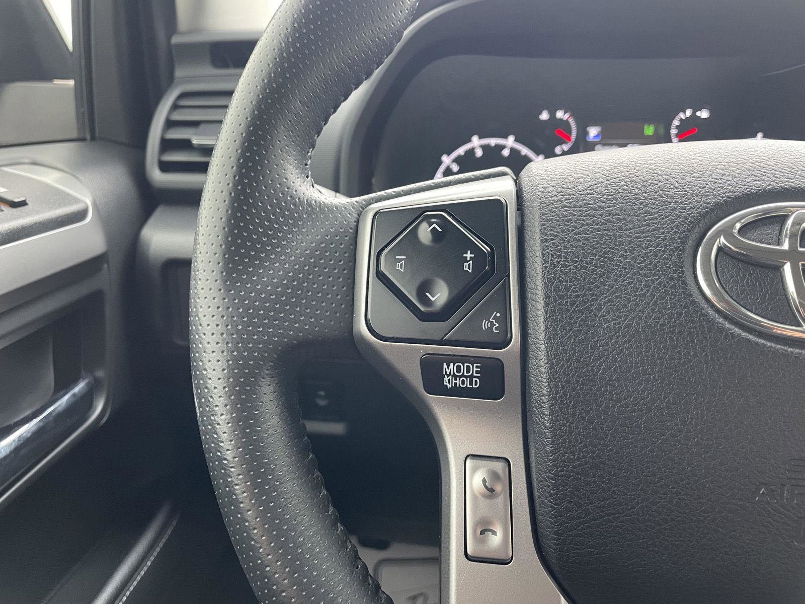 Used 2022 Toyota 4Runner SR5 Premium image 13