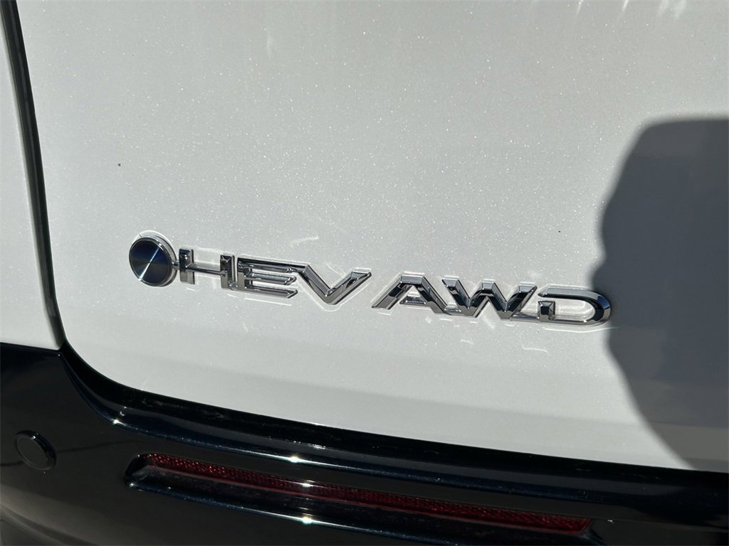 Used 2025 Toyota Sienna Platinum image 13