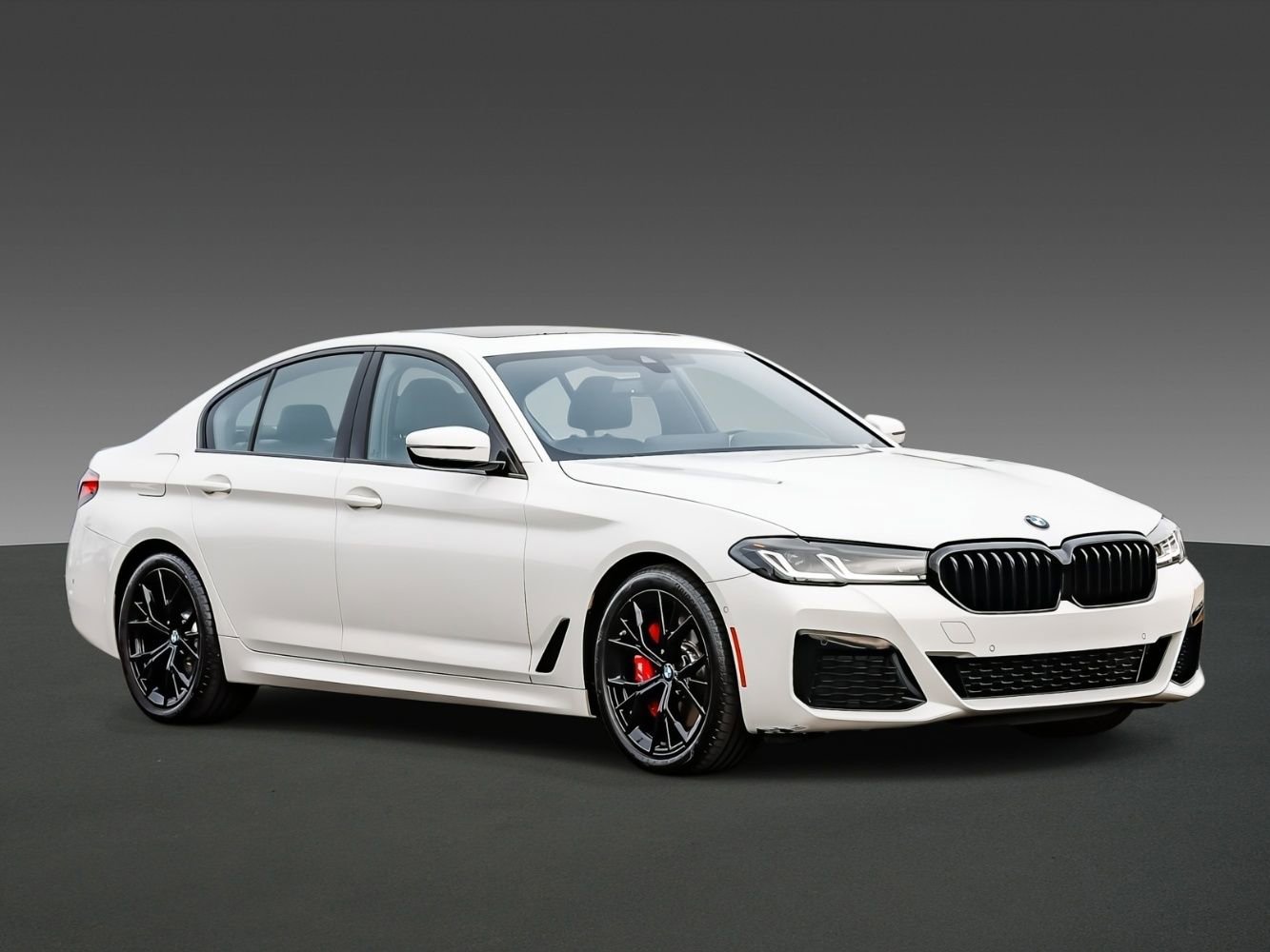 Used 2023 BMW 530i w/ M Sport Package image 5