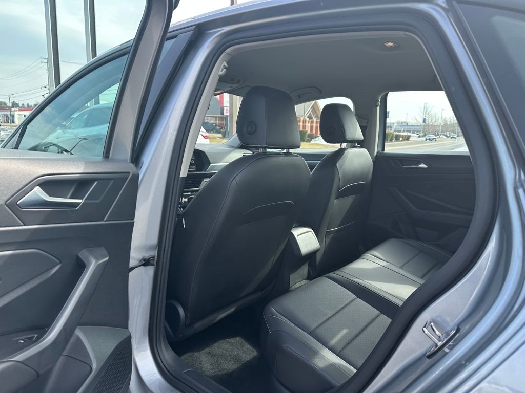 Used 2024 Volkswagen Jetta SE image 10