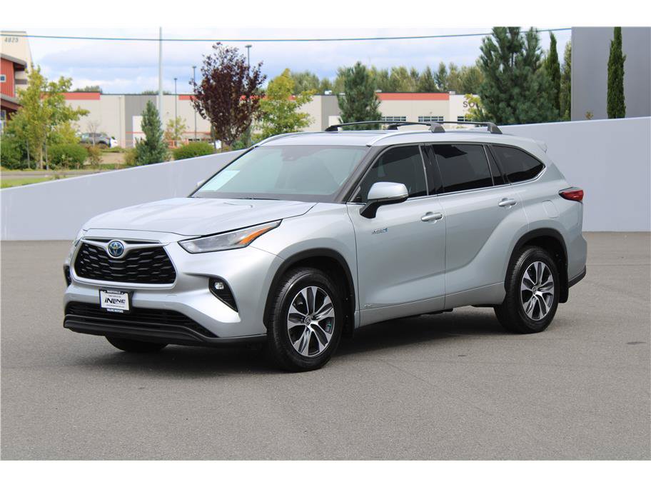 Used 2021 Toyota Highlander XLE