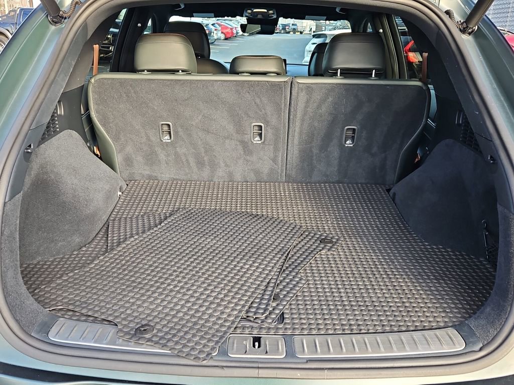 Used 2022 Genesis GV70 2.5T w/ Advanced Package image 17