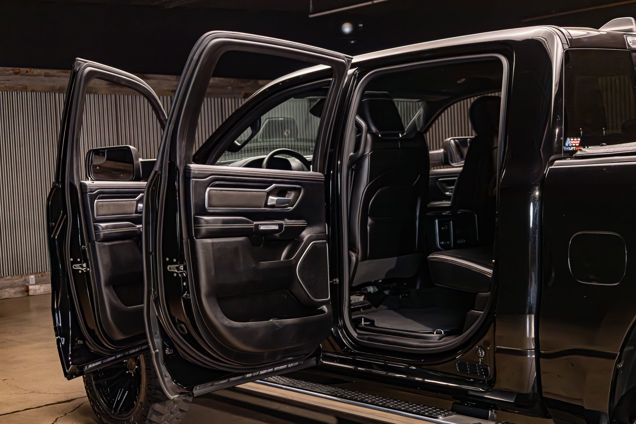 Used 2023 RAM 1500 Laramie image 28