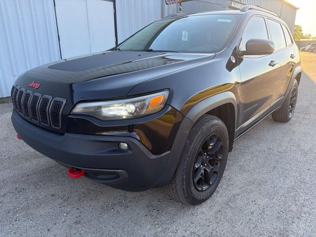 Used 2019 Jeep Cherokee Trailhawk AWD/4WD image 1
