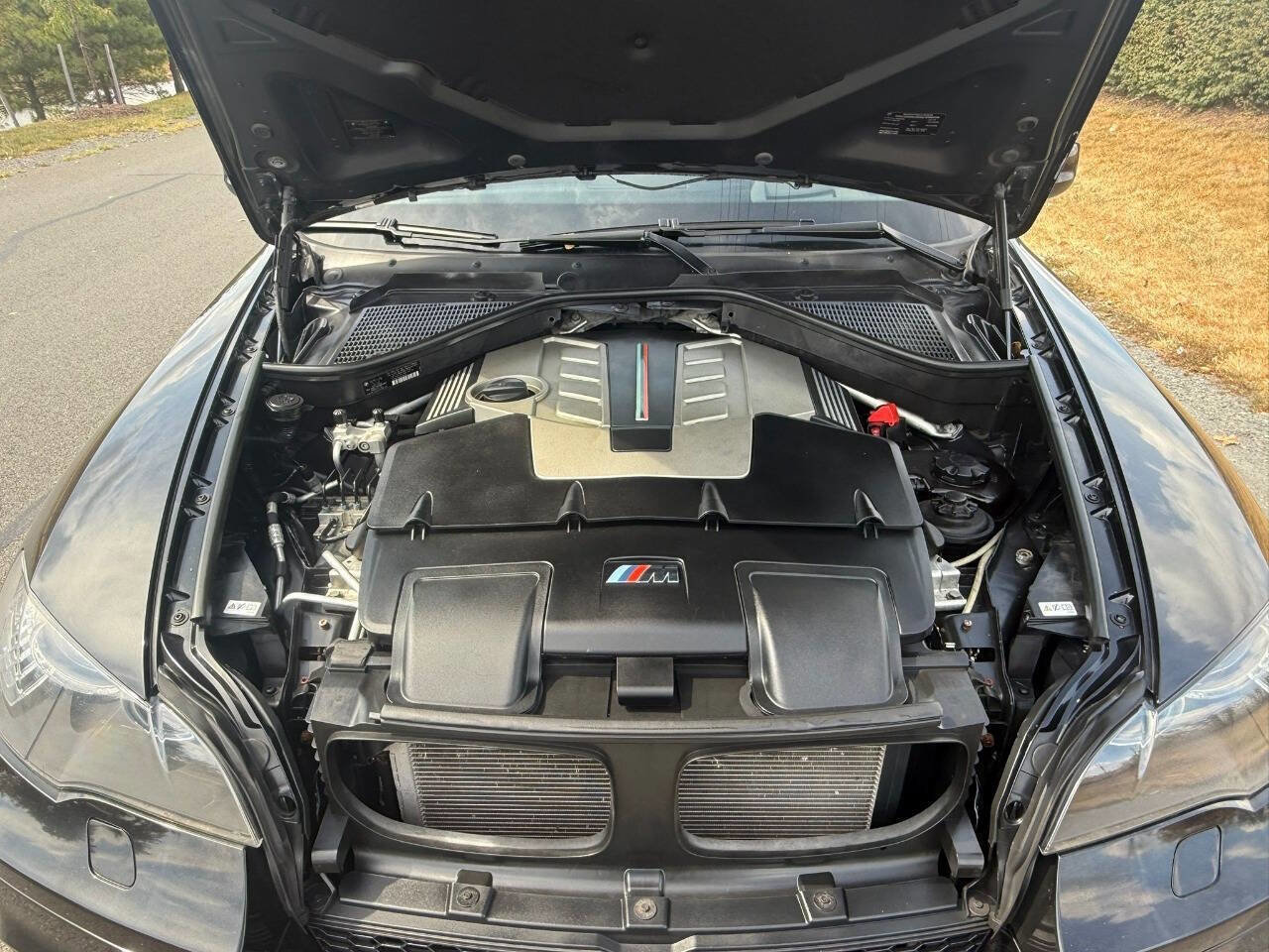 Used 2011 BMW X5 M image 32