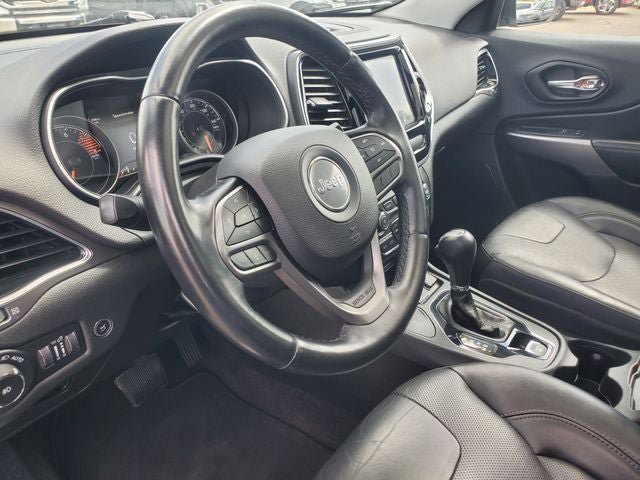 Used 2019 Jeep Cherokee Limited w/ Trailer Tow Group AWD/4WD image 11