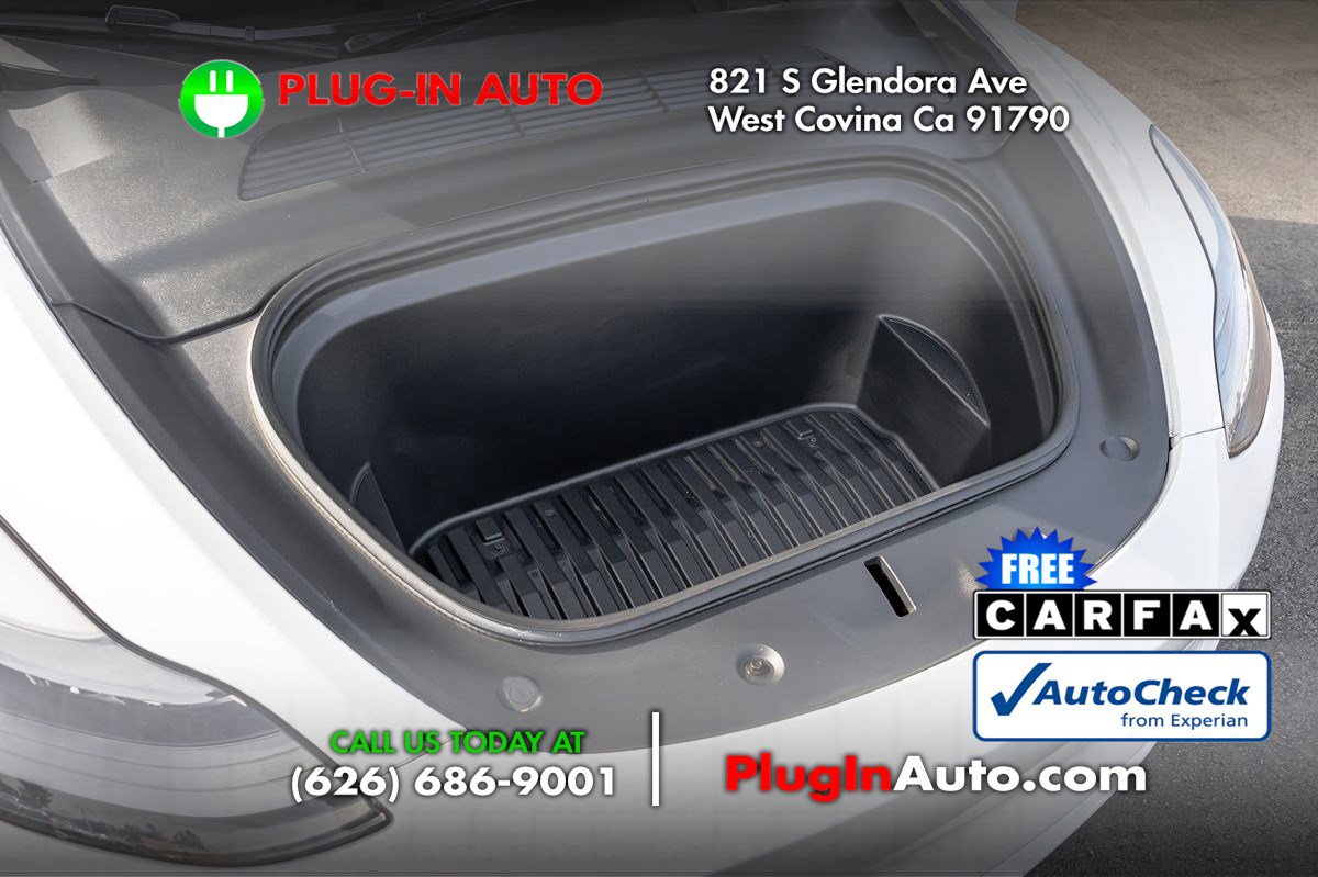 Used 2023 Tesla Model Y Performance image 16