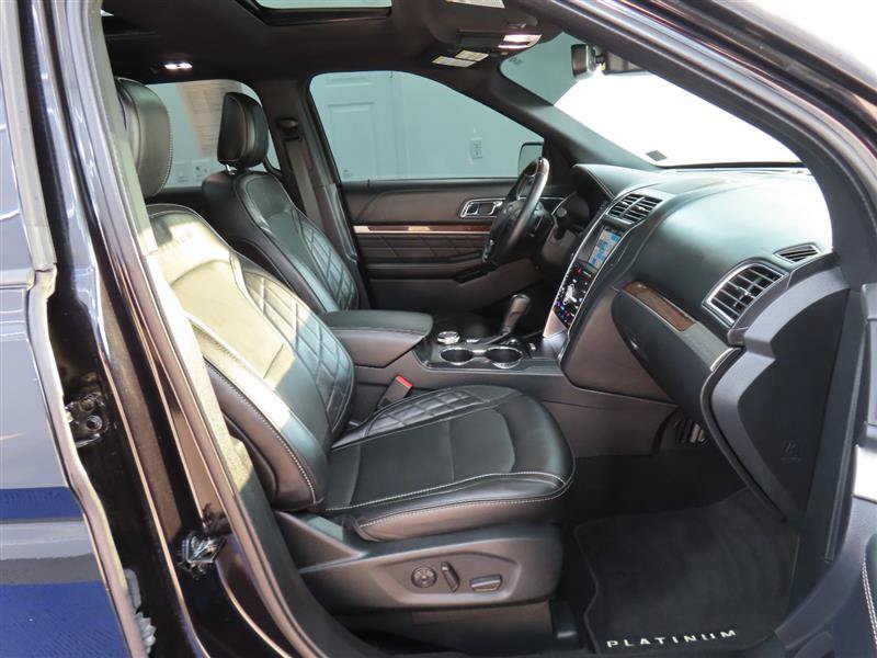 Used 2019 Ford Explorer Platinum AWD/4WD image 42