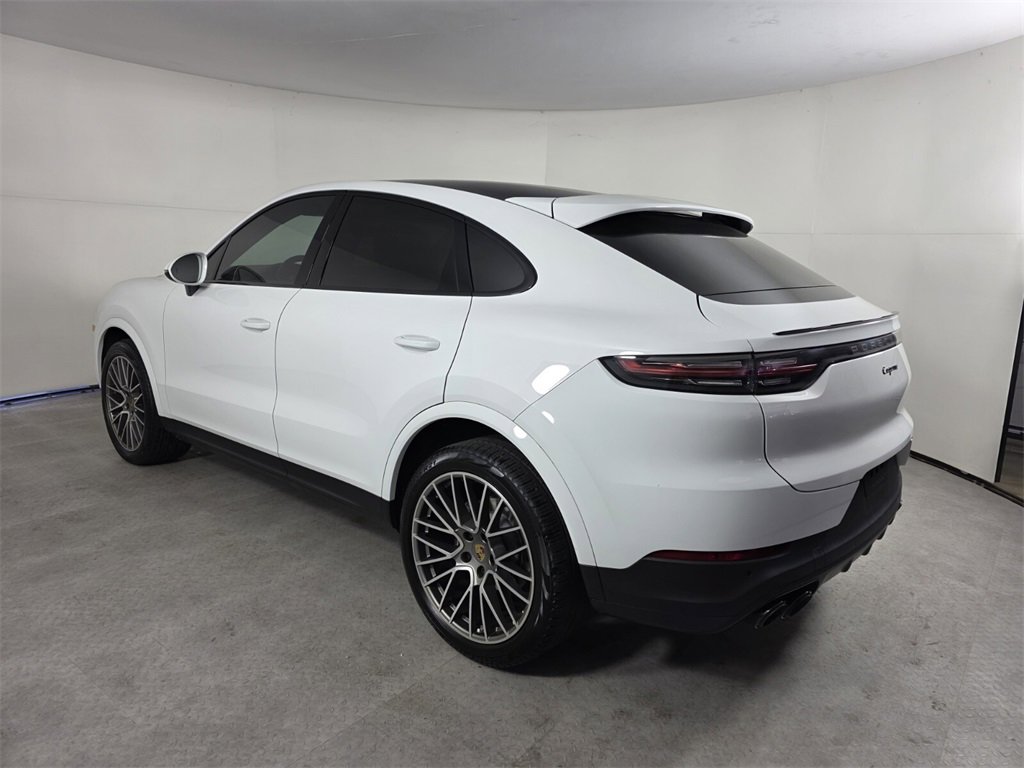 Used 2022 Porsche Cayenne image 6
