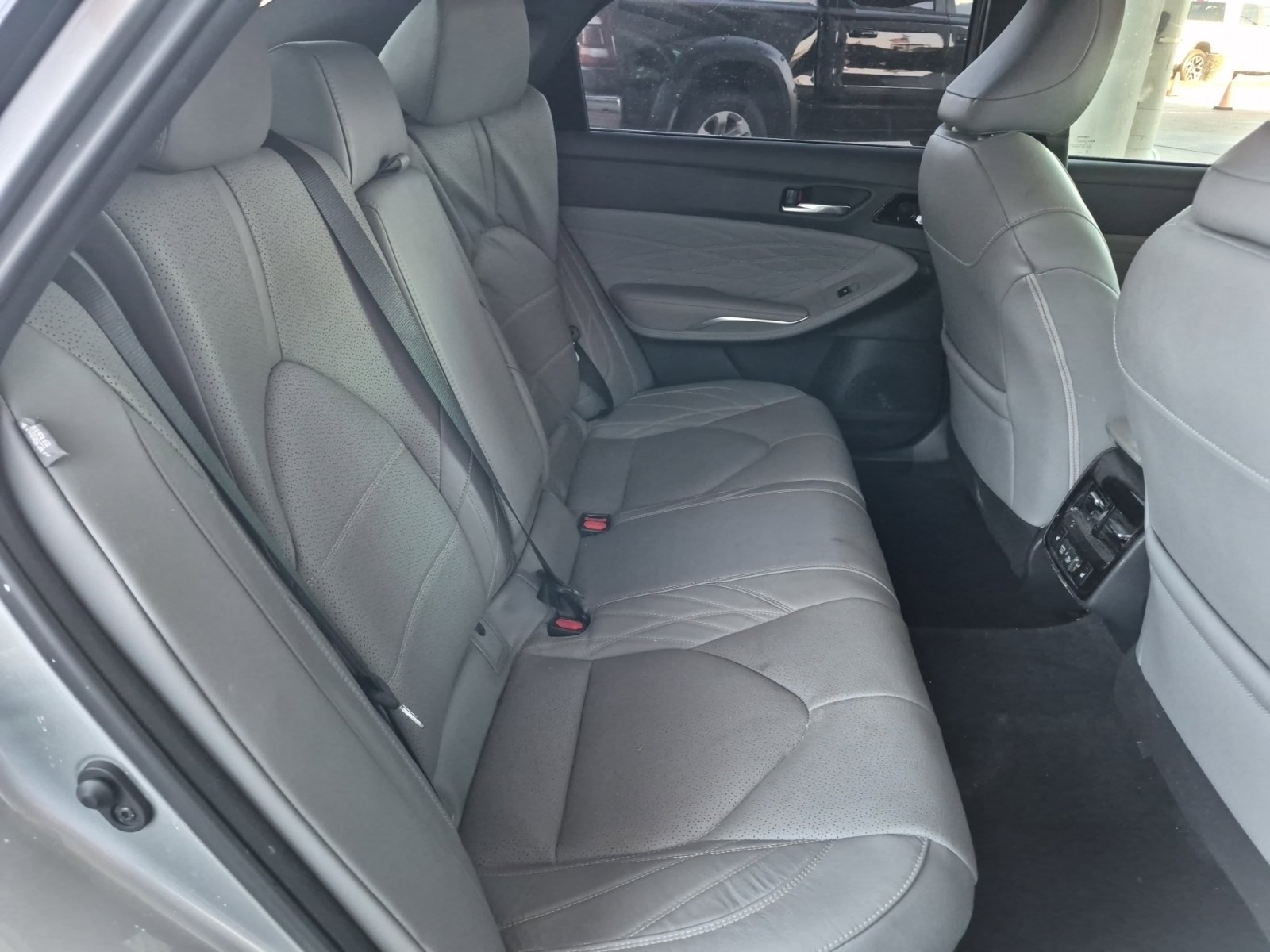 Used 2021 Toyota Avalon Limited w/ Advanced Safety Package FWD image 7